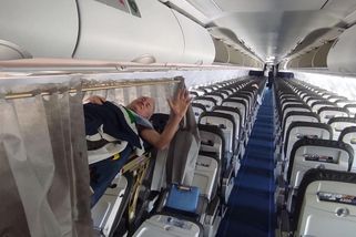 Repatriace ze Sicílie: Senior letěl domů 13,5 hodiny