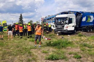 Osm zraněných po střetu vlaku s popelářským vozem u Prostějova - Novinky