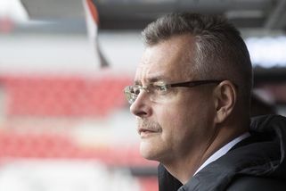 Budete hrát s Rusy? Přátelák nebude, vzkázal Tvrdík na Slovensko. Vlastnili váš Číňani, přišla odpověď