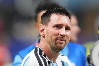 Argentina vstala z pyramidy. Messi znovu píše dějiny