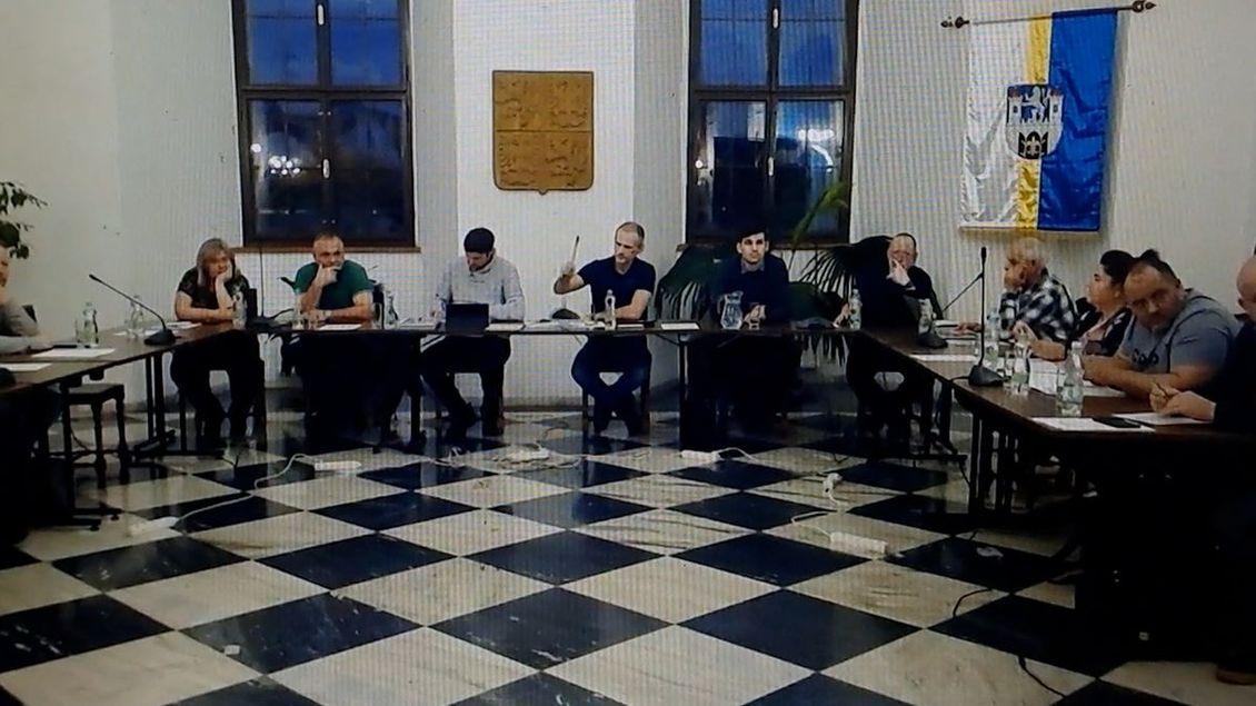 Koupené falešné vysvědčení a šikana podřízených. Policie řeší poměry u strážníků ve Stříbře - Novinky