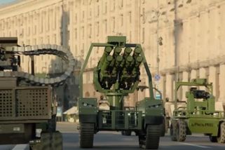 Video: Takovou přehlídku Kyjev ještě nezažil. Tanky nahradila armáda robotů