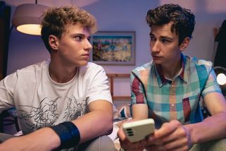 Seriál, co nepotřebuje koule. Filter zachycuje zmatky queer dospívání