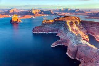Zkáza řeky Colorado. Dvě největší vodní nádrže USA rekordně klesly