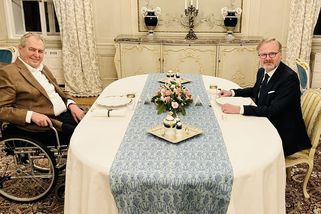 Zeman žádal Fialu o podpis abolice pro Mynáře, premiér to odmítl - Novinky