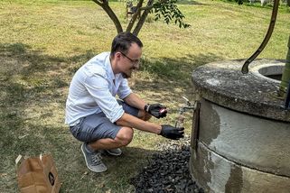 Testujte si vodu z kohoutku na „věčné chemikálie“, nabádá lidi ajťák z Brandýsa. Vadí mu pasivita státu