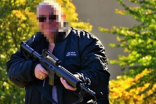 Za 15 minut vystřílím Sněmovnu, napsal. Policie ho prověřuje - Seznam Zprávy