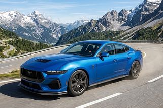 Ford chystá čtyřdveřový Mustang. A nevypadá to jako kompromis