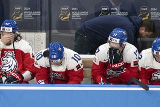 Švédsko - Česko 5:2, Sen o finále se rozplynul. Českou dvacítku srazila nepovedená třetí třetina - Sport.cz