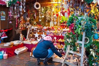 Zákaz vánočních trhů vyřešili v Mostě po svém. Nahradí je farmářské trhy - Novinky