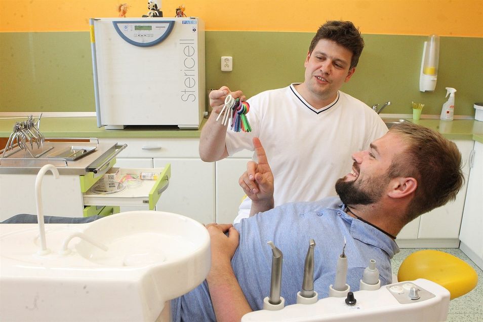 Rovnali jsme na přání zuby i důchodkyni, říká odborník na ortodoncii