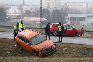 Lidé se skládají na rodinu dívky, kterou při riskantním předjíždění ve dvoustovce zabil milovník závodění - Novinky
