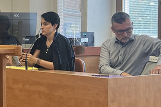 Soudce, který na záznamu ponižoval svoji partnerku, chce po státu odškodnění - Seznam Zprávy