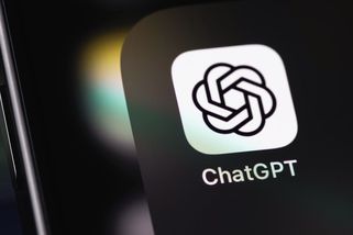 Evropská komise zařadila ChatGPT, Reddit a Roblox pod přísnější dohled - Novinky