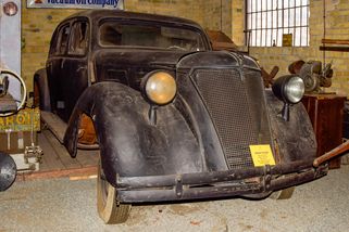 Praga Golden: Luxusní ikona československé automobilové historie | Pod kapotou Česka | IZDoprava.cz