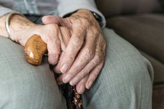 Důchody jsou jen legální krádež. Proč jsem přestal platit sociální pojištění a zvolil jinou cestu - Médium.cz
