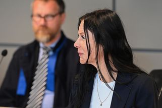 Žena z Olomouce vedla luxusní život. Firmy a lidi připravila o 21 milionů - Novinky