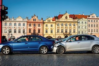 Pil alkohol před jízdou, ale nehodu nezpůsobil. Bude opilec za volantem automaticky viníkem? - Garáž.cz