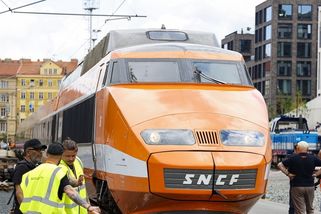 Rychlovlaky v Česku mají jezdit až 350 km/h - Novinky