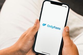 OnlyFans „manažeři“ ohrožují tvůrce, zatímco někdy berou polovinu jejich výdělků - Seznam Zprávy