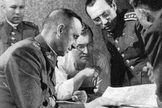 Neuvěřitelný konec Pražského povstání: Gestapáky v plné zbroji chránili povstalci - Médium.cz