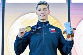 Zlato, zlato, stříbro. Sprintu v bazénu vládne český teenager, nabídky z Ameriky zatím odmítá - Sport.cz