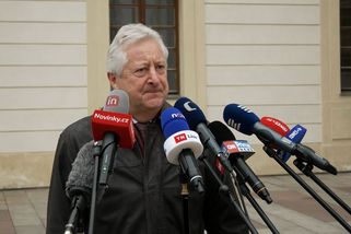 Kandidát na ministra obrany Jaromír Zůna po jednání s prezidentem - Novinky