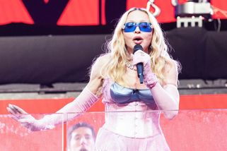 Madonno, nedělej to! Zpěvačka (67) šla až za hranu: Odhalila rozkrok a fanoušci se báli, že se zabije