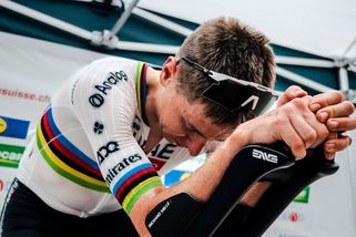 SportWin » Cyklistika » Šílenost v Alpách! Pogačar vyrazil 72 km před cílem a od té doby už ho žádný protivník neviděl