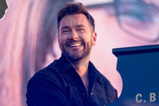 NAŽIVO: Marek Ztracený si na Letné splnil sen. Kluk ze Železné Rudy létal a strhával emocemi | Headliner
