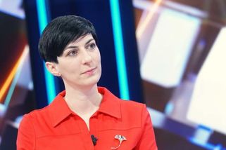 Pekarová nemluvila pravdu. Navržené osobnosti Zeman vyznamenat chtěl, ony však odmítly