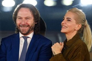 Po zpackaném šampionátu přišel čas na romantiku. Dara ukázala Nedvěda v plavkách tak, jak ho zná jen ona