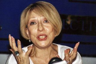 Představitelka Marfuši z Mrazíka byla ve skutečnosti velmi krásná. Do role ji museli maskovat - Médium.cz