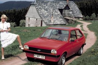 Fiesta pro celý svět: Před půlstoletím se Ford konečně odhodlal pokračovat v řadě malých vozidel - Autobible.cz - Předjedeme vaše představy!