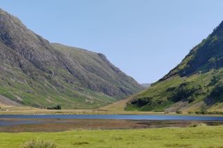 Glencoe jako memento: Pozvali je ke svému stolu. Oni je pak zavraždili - Médium.cz