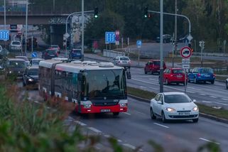 Středočeský kraj hledá nové revizory a láká na plat 75 tisíc měsíčně. Stačí umět říct „kontrola jízdenek“