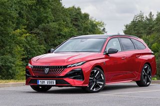 600litrový kufr a spotřeba pod šest: Peugeot 308 se po modernizaci prodává už jen jako kombík - Garáž.cz
