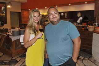 Syn Patrika Hezuckého šel poprvé do školy, slova manželky Nikoly bolí u srdce