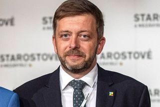 Kompro na Rakušana? Kdyby nedal kryptotelefon dětem, mohl být v klidu - Médium.cz