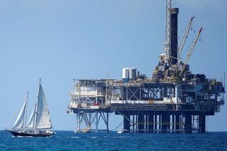 Poptávka po ropě a plynu roste. Klimatické cíle jsou v ohrožení, varuje BP - Novinky