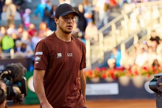 Pan Arogantní. Internet pobouřilo chování tenisty k bezbrannému dítěti na turnaji ATP