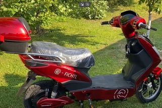 Opilý řidič elektroskútru trest nedostal. Jel na neškodném stroji, řekly soudy - Novinky