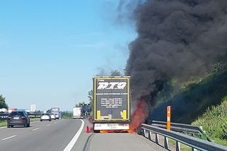 Tragická nehoda v koloně vzniklé po požáru kamionu uzavřela D1 na Vysočině - Novinky