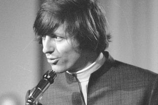 Nazpíval ji v září 1968, pak se na ni zapomnělo. Neckářova Píseň pro mne reagovala na okupaci