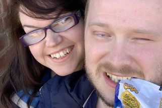 Myslela si, že se svým hendikepem nikdy nenajde lásku: Její pes jí ale ukázal cestu k manželovi - Super.cz