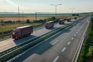 Kolik si vydělá řidič kamionu? Máme reálná data pro rok 2026 - Portál řidiče