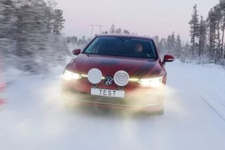 V obrovském testu 31 zimních pneumatik jich 15 nelze doporučit. Pozor hlavně u levných značek