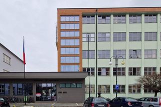 Mladistvý bodl partnera své matky nožem do břicha, za vraždu dostal 3,5 roku - Novinky