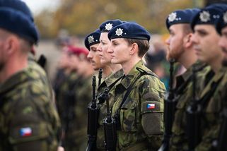 Pohov se po desítkách let mění. Vojáci ale novinku kritizují - Novinky