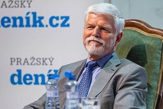 Jak Češi hodnotí prezidenty? Nejlépe si vede Havel, Pavel klesl na třetí místo